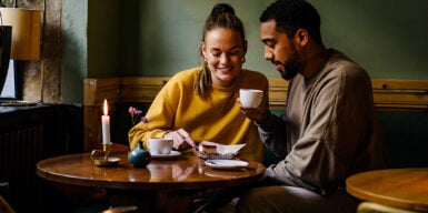 Man and woman hiking together as example for second date